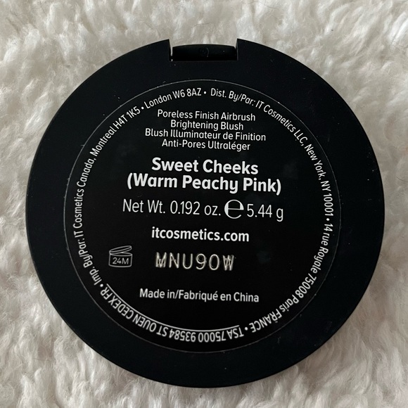 It Cosmetics BY BYE PORES BLUSH SWEET CHEEKS NIB Discounted Shipping - Picture 5 of 6